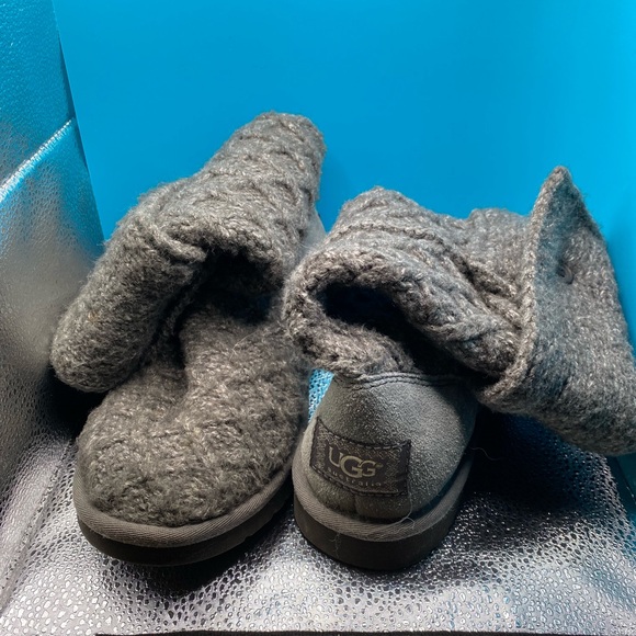 UGG Australian lattice sweater, Cardi boots - Picture 10 of 13